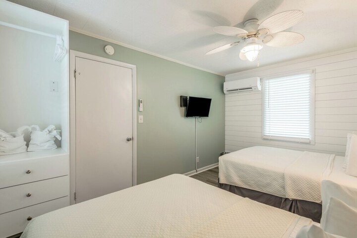 Room 74 of 147