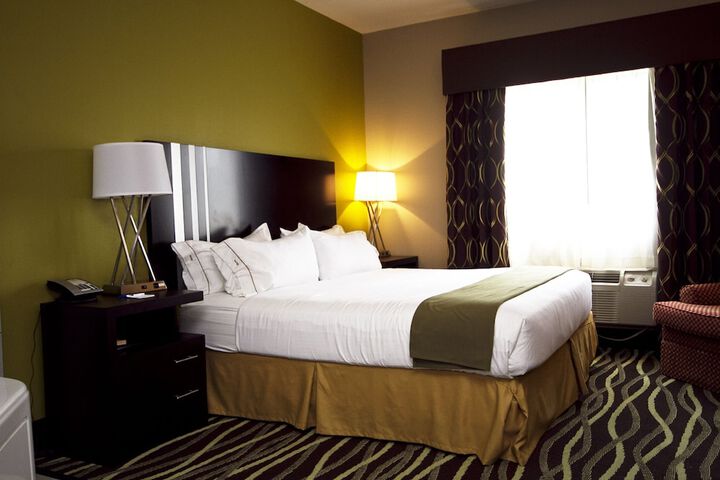 2 Queen Bed Standard (6 of 14)