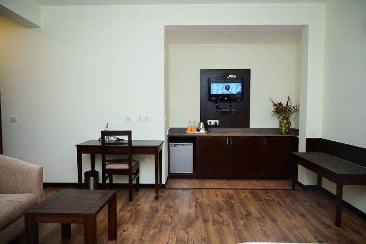 Room 11 of 31