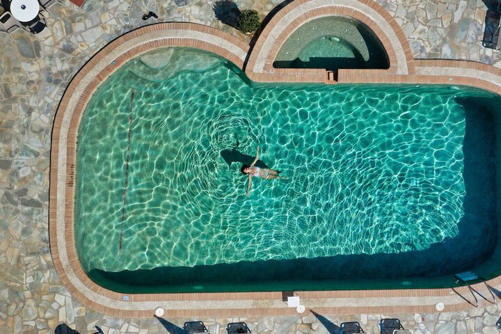 Hotel 64 of 73