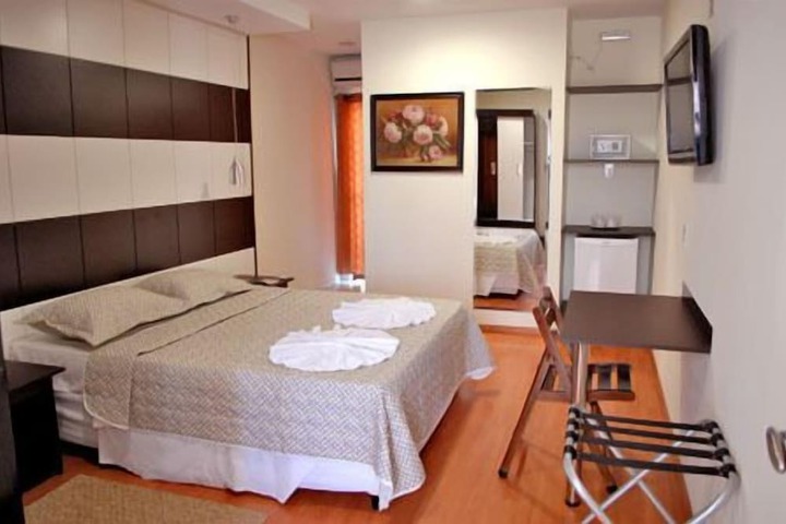 Room 7 of 24