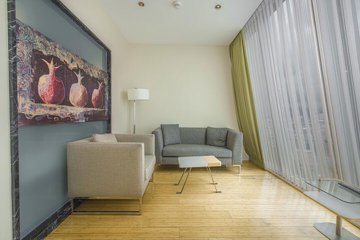 Room 60 of 204