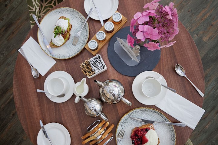 Breakfast/Coffee Service 46 of 64
