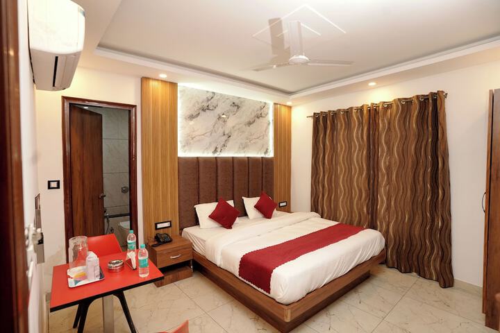 Room 6 of 21