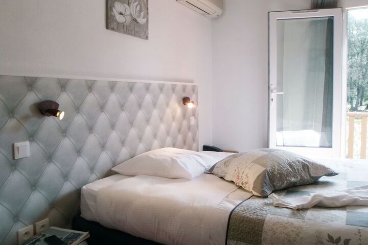 Room 3 of 54