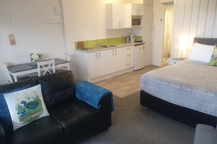 Room 4 of 52