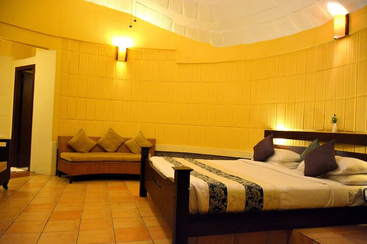 Room 8 of 49
