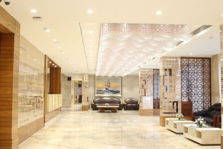 Hotel Interior 5 of 39