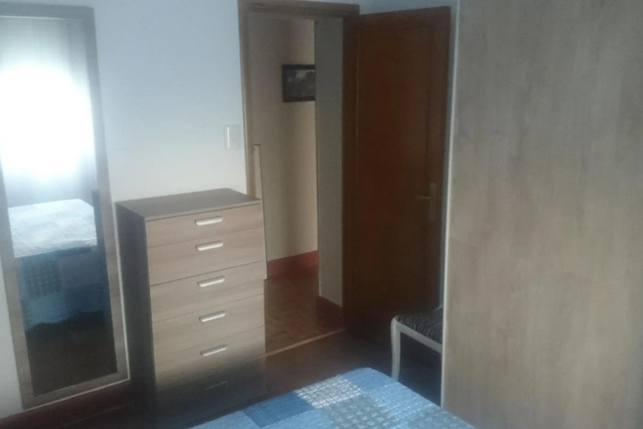 Room 4 of 10