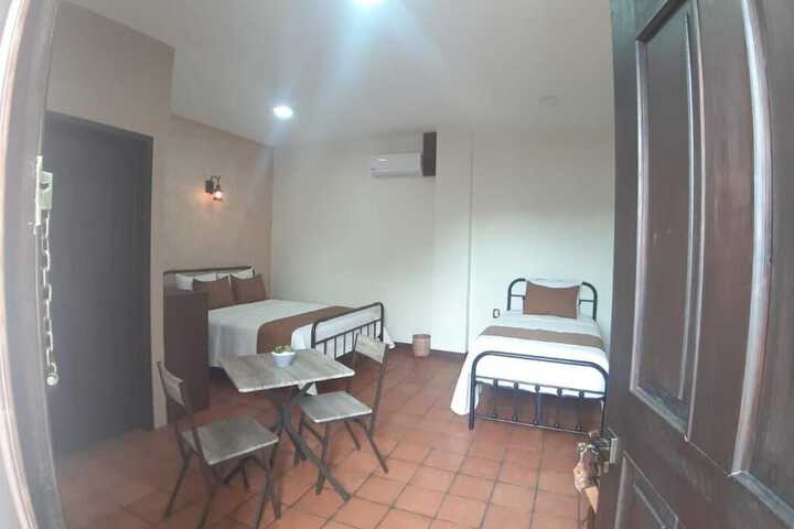 Room 4 of 6