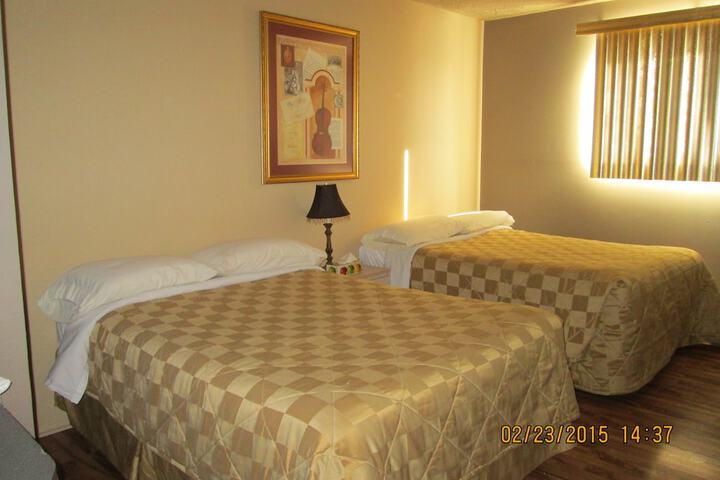 Room 6 of 29