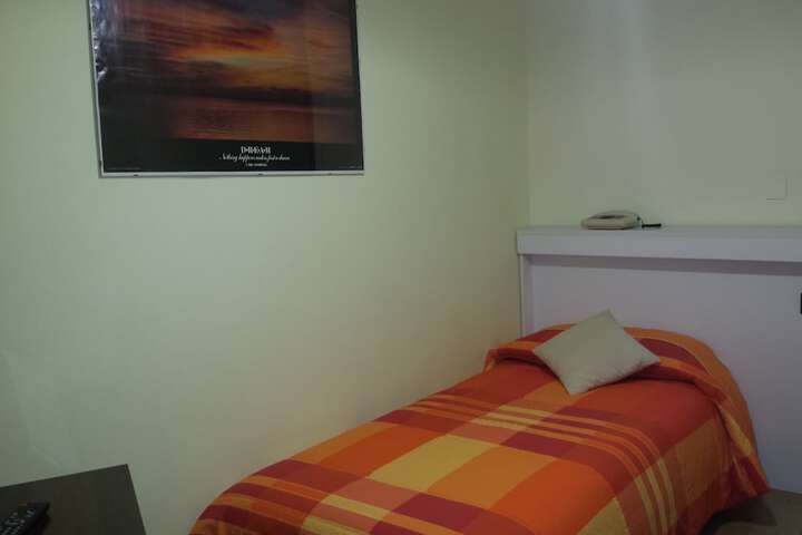 Room 15 of 34