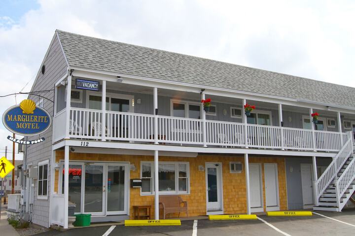 Marguerite Motel