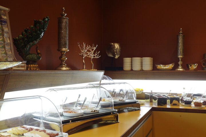 Breakfast/Coffee Service 19 of 39