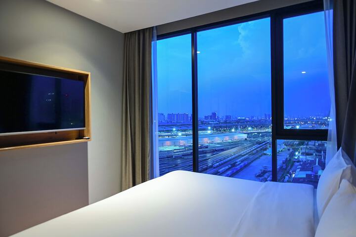 Room 25 of 112