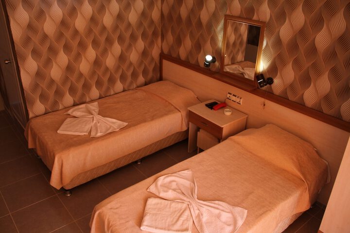 Room 5 of 23