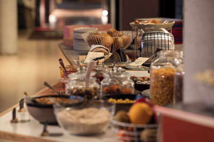 Dining 36 of 50