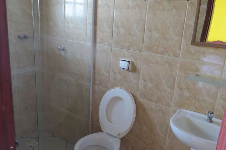 Room 7 of 11