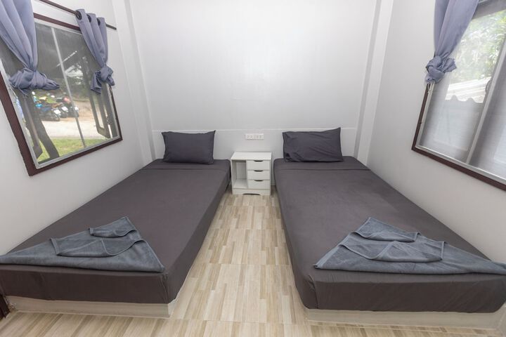 Room 27 of 96