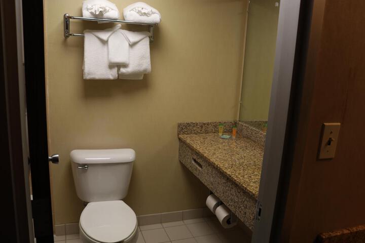 Room 19 of 39