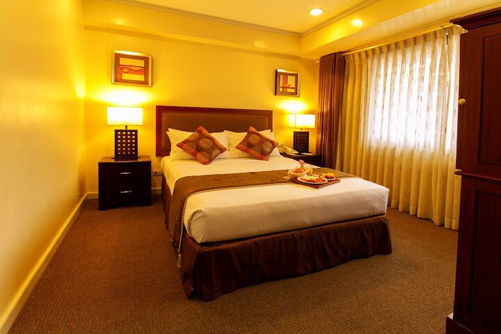 Room 6 of 43