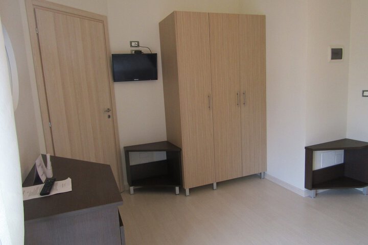 Room 9 of 45