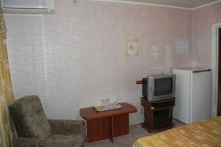 Room 10 of 23