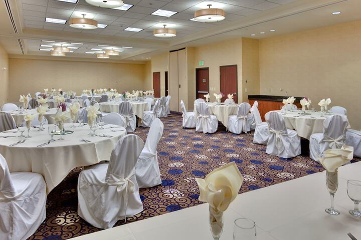 Ballroom/Hall 33 of 46