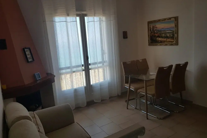 Room 9 of 15