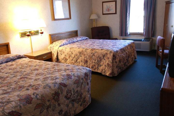 Room 6 of 16