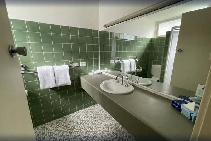 Room 40 of 52