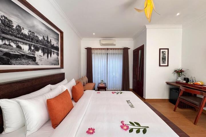 Room 15 of 96