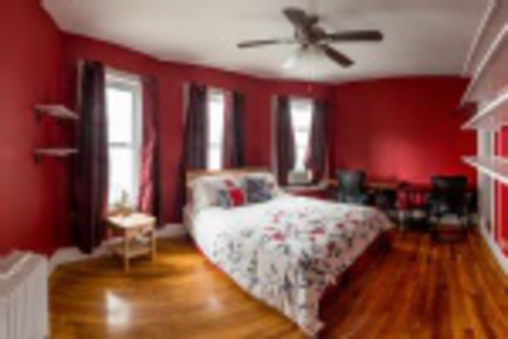 Room 53 of 120