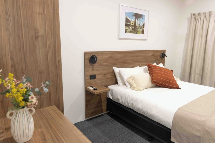 Room 6 of 40