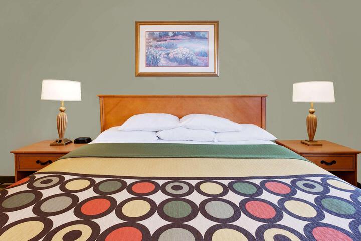 1 King Bed (9 of 12)