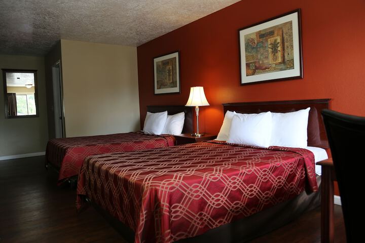 Room 12 of 34