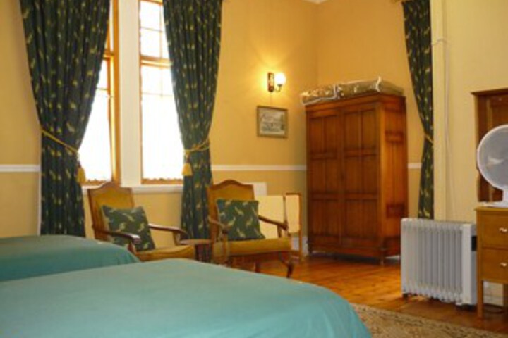 Room 13 of 24