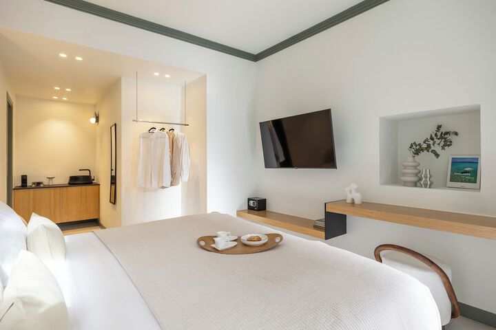 Room 34 of 120