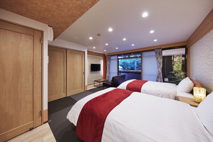 Room 3 of 21