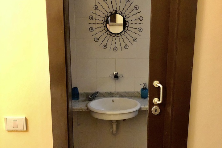 Room 24 of 91