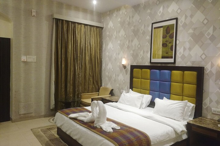 Room 5 of 46
