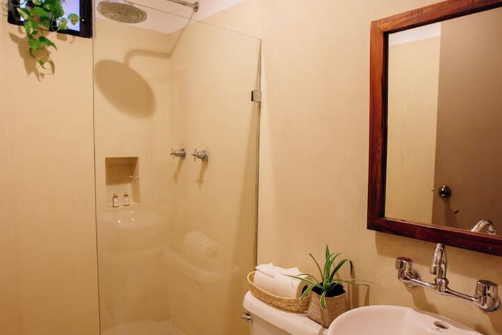 Room 93 of 117