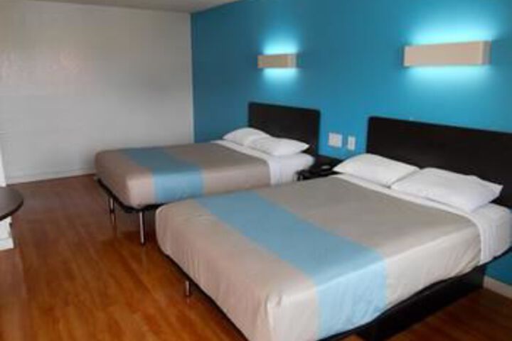 Room 3 of 6