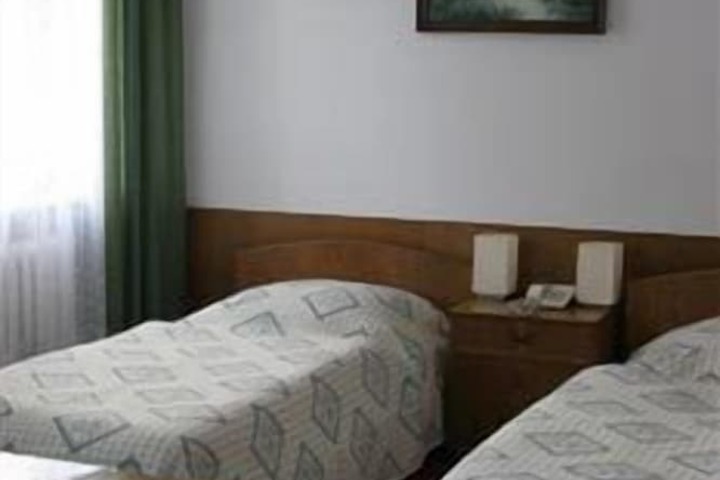 Room 10 of 22
