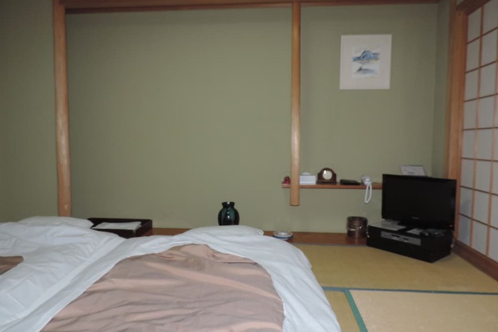 Room 15 of 116