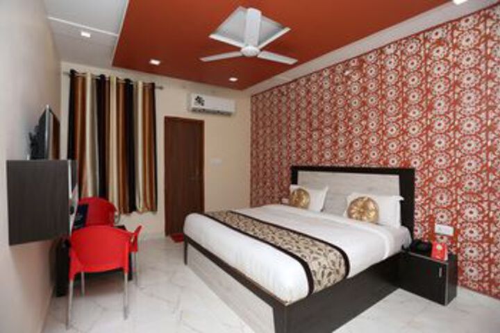 Room 16 of 24