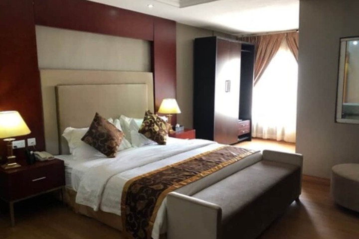 Room 10 of 57