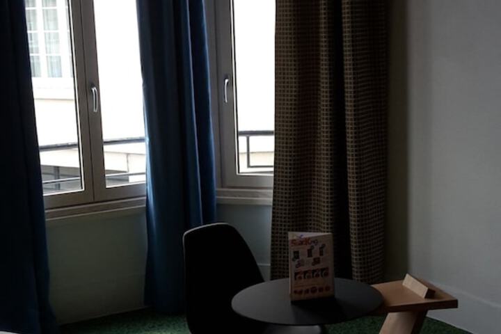 Room 4 of 52