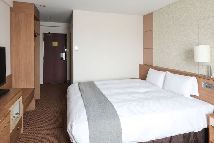 Room 15 of 60