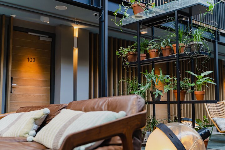 Guest Lobby